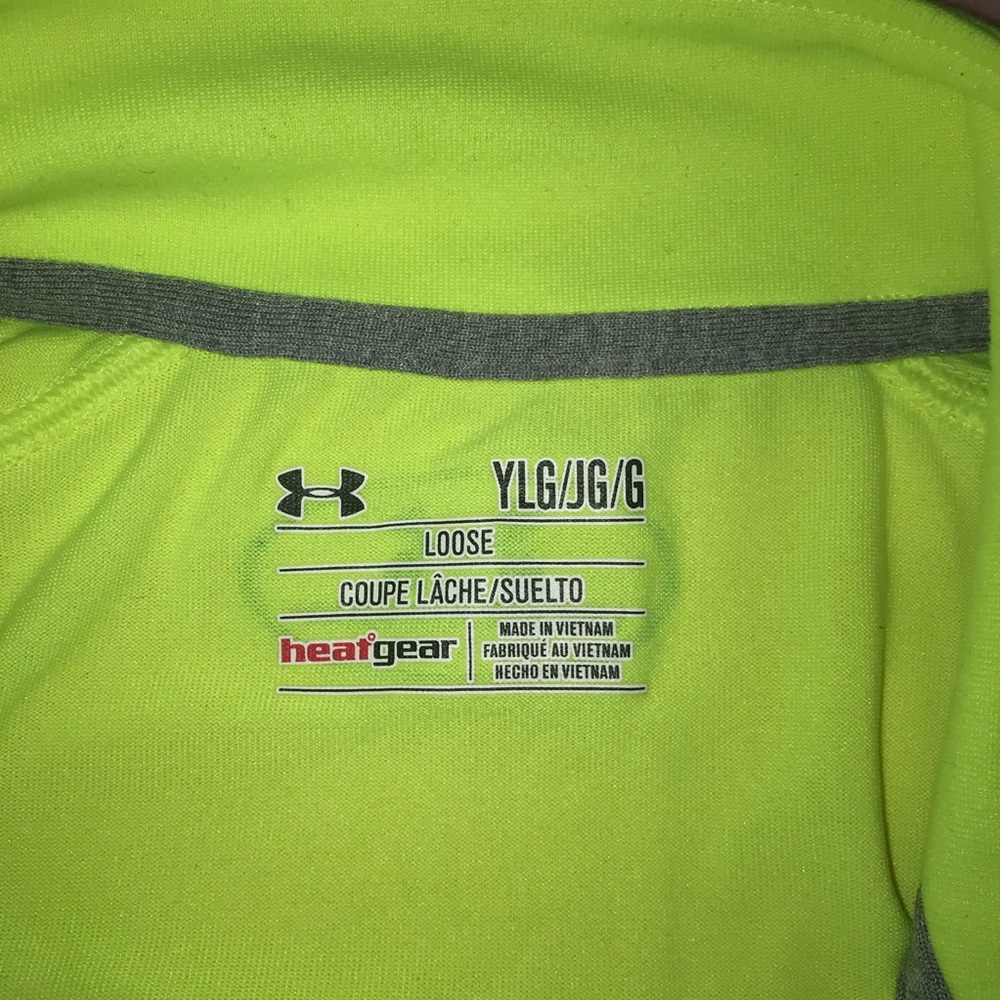 Under armor 1/4-zip - Picture 7 of 7